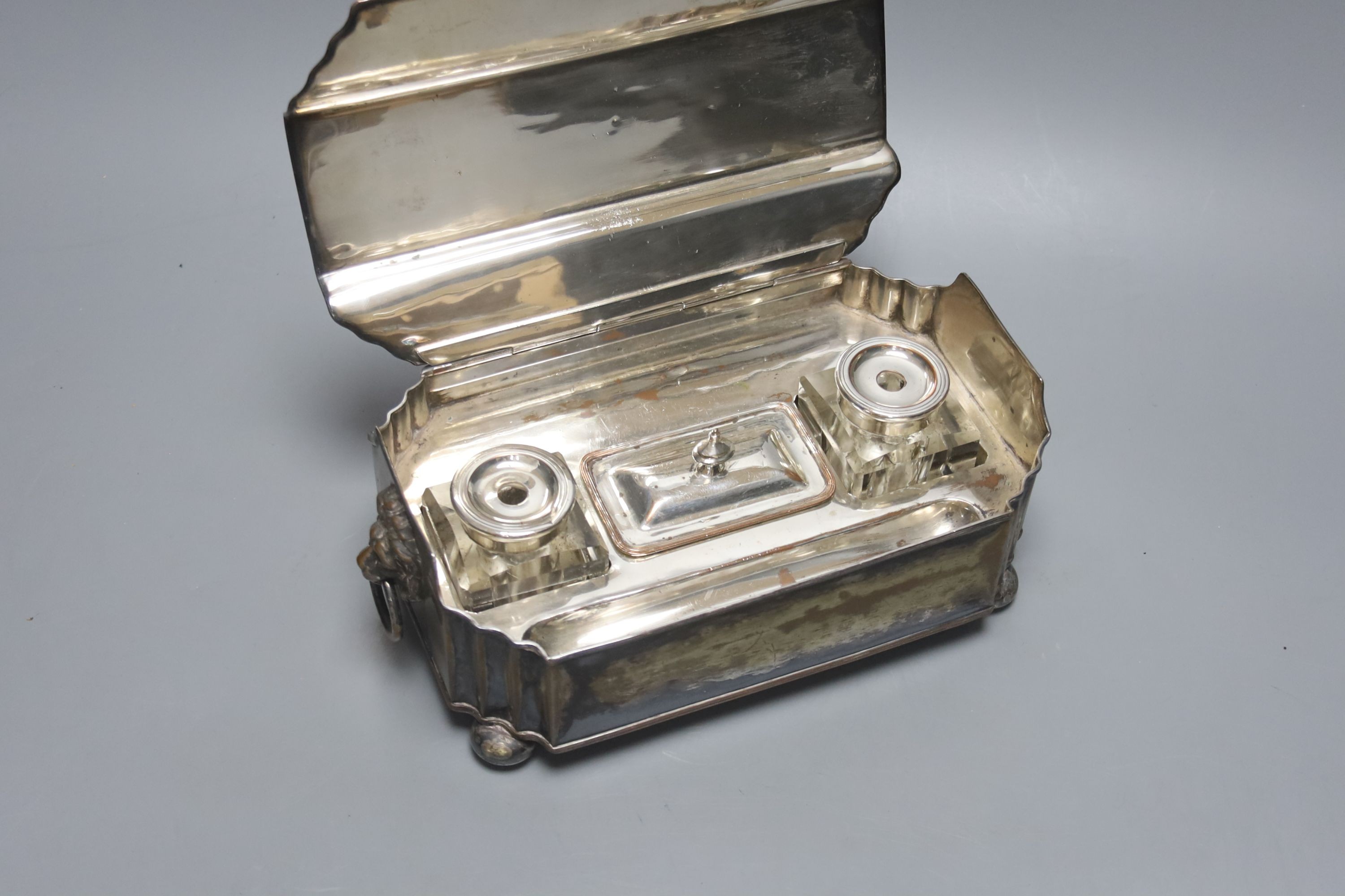 A Victorian Sheffield silver plate on copper lidded inkstand 24cm